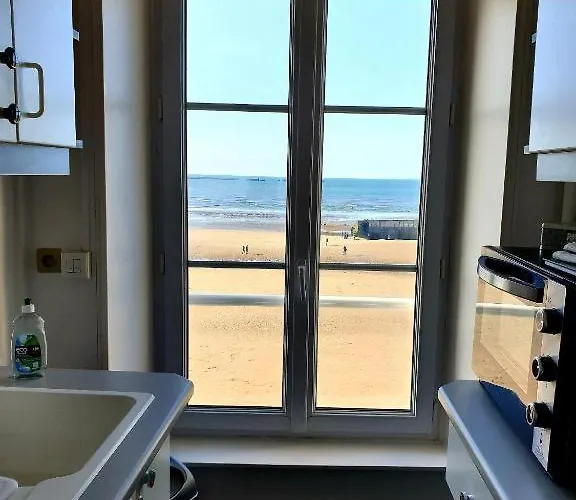 Le Phoenix 449 , Vue Mer, 2 *