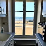Le Phoenix 449 , Vue Mer, 2 *
