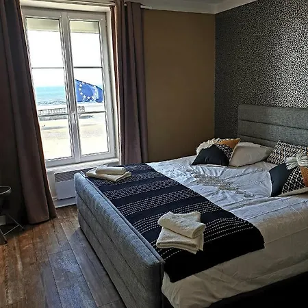 Le Phoenix 449 , Vue Mer, 2 *