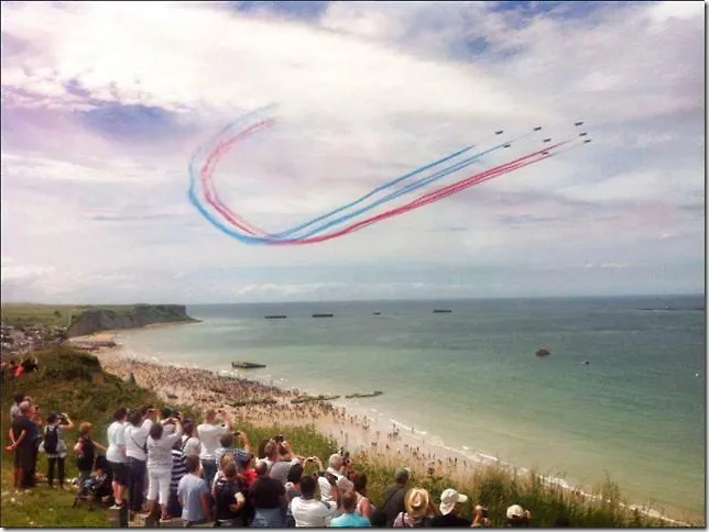 Le Phoenix 449 , Vue Mer, 2 דירה ארומנש-לה-באינס